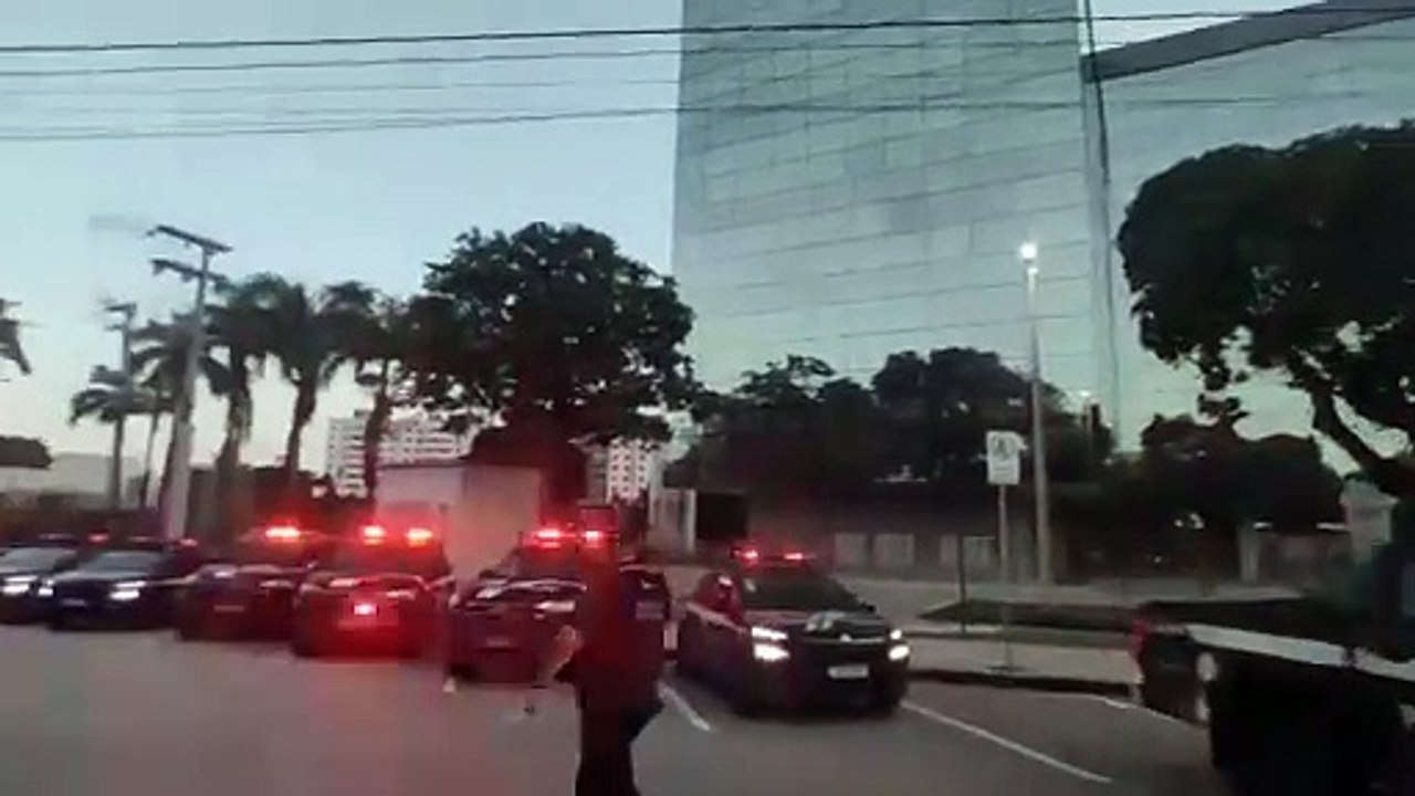 PCPR cumpre 79 mandados contra grupo suspeito de desviar R$ 3 milhões de prefeituras do Paraná