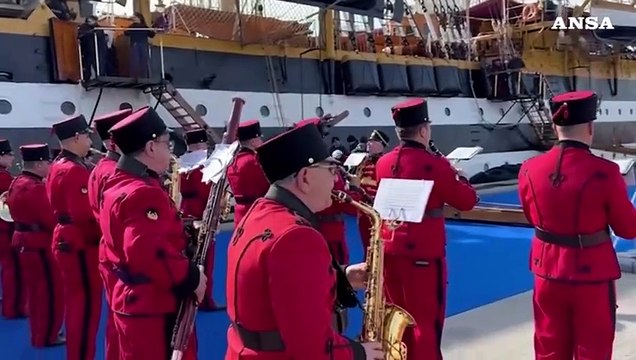 L'Amerigo Vespucci a Durazzo, prima tappa estera del tour Mediterraneo