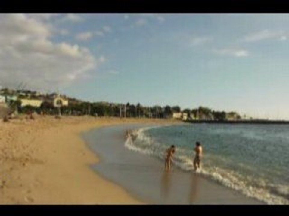 roches noire plage de merde