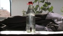Solarzelle sprengt Flasche