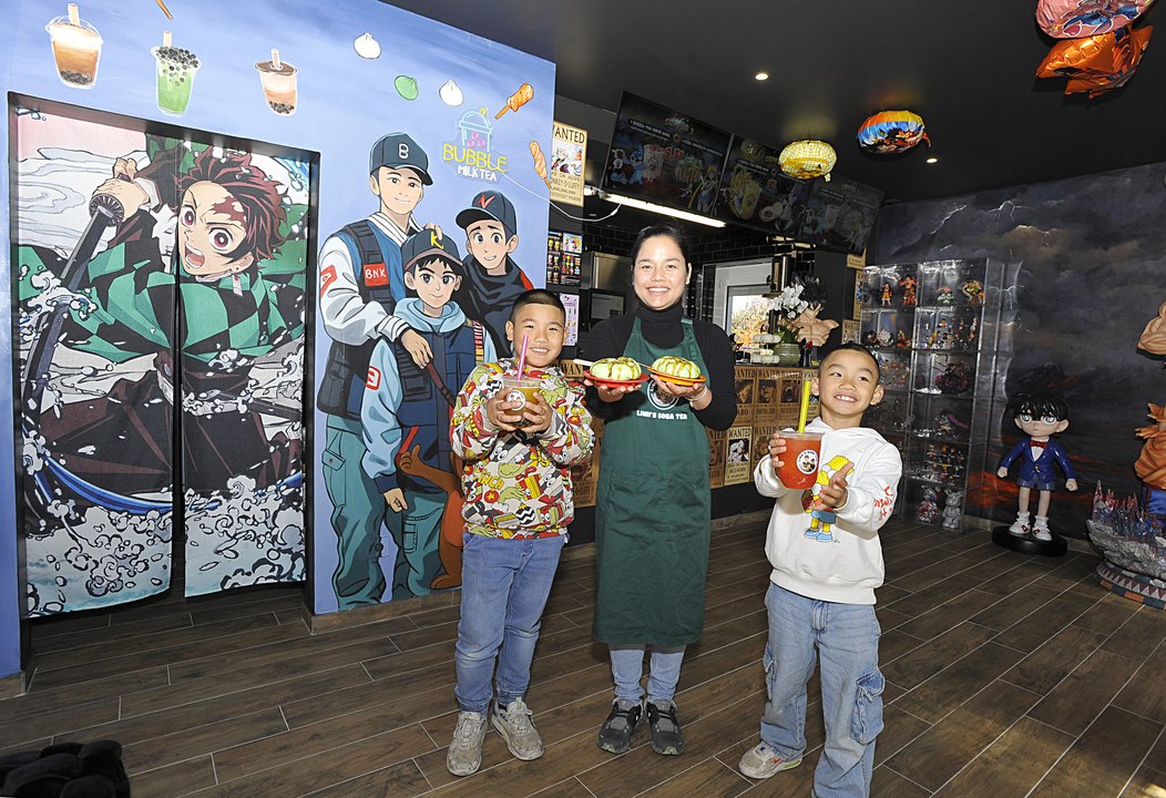 So werden im Neumarkter Imbiss „Linh‘s Boba Tea“ gefüllte Hefeteig-Brötchen gemacht