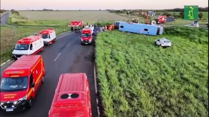 Diez muertos, entre ellos dos niños, en un accidente de bus en Brasil