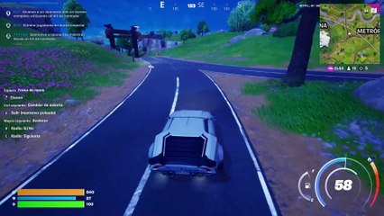 Alcanza a un oponente con un combo completo utilizando un kit de kombate