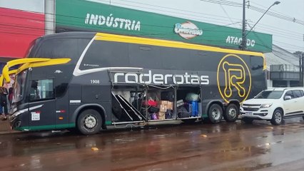Ônibus tem porta do bagageiro arrancada em acidente nas proximidades da Rodoviária