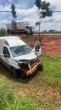 Engavetamento na via Estrutural atingiu seis carros e um caminhão