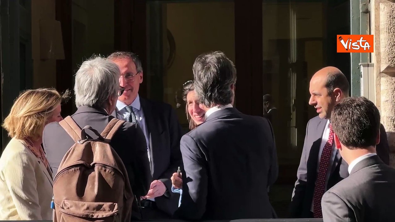 Schlein e Boccia parlano fuori dal Senato prima della conferenza Pd "Difendiamo la Sanità pubblica"