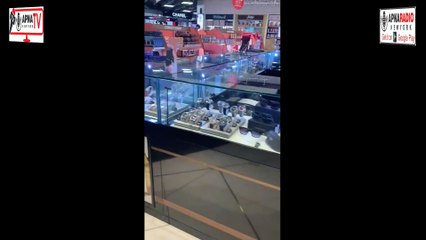 LUTON Airport Shopping Secrets You Need to Know for PRAGUE Bound Flights! Apna Tv New York 2025