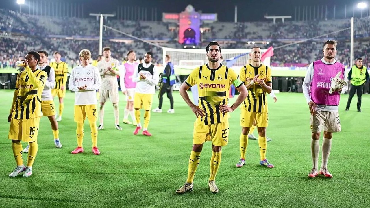 "Barca eine Nummer zu groß": BVB gelingt so gut wie nichts