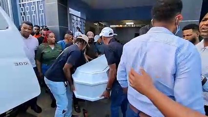 Diputado de Peravia brinda apoyo a familiares de víctimas de la tragedia en Jet Set