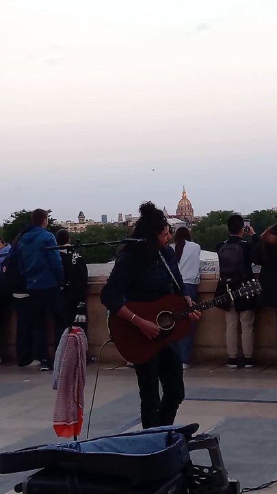 Parisian Music Vibe Around Eiffel Tower #musicvideo  #magical #eiffeltower #traveling  #music  (26)