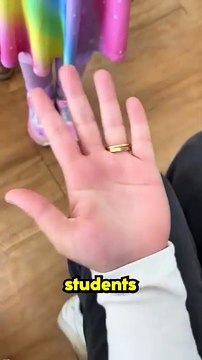 this teacher asked her students to write their dreams on their hands