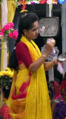 The little girl played wonderfully and captivated me