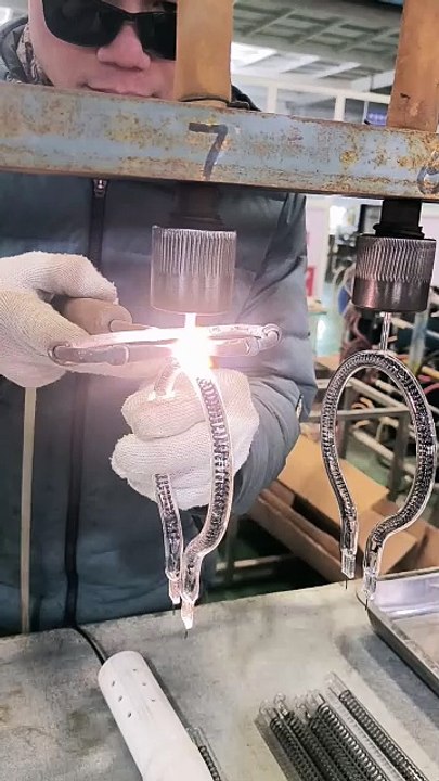 Henruite IR Heat Lamp 4/9 10:32:46 Fast Reponse Round Shape 1300w Medium wave Carbon Fiber Infrared Heat Lamp  Henruite IR Heat Lamp 4/9 10:34:35 1500w Wall Mounted Freestanding Waterproof Electric Garden Infrared Patio Heaters