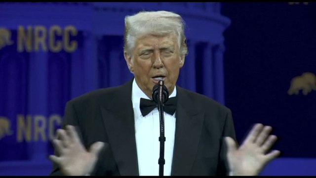 Dazi, Trump: gli altri Paesi mi baciano il c..o per un accordo