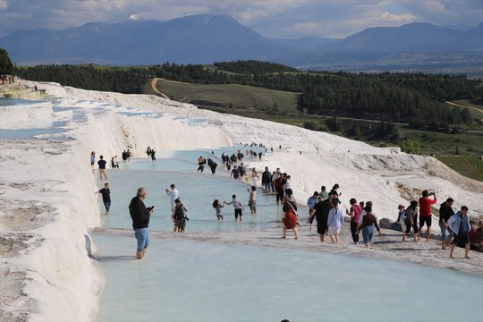 Türkiye'deki ''Harikalar diyarı''! Bulutların üzerinde yürür gibi: Peki nasıl oluştu?