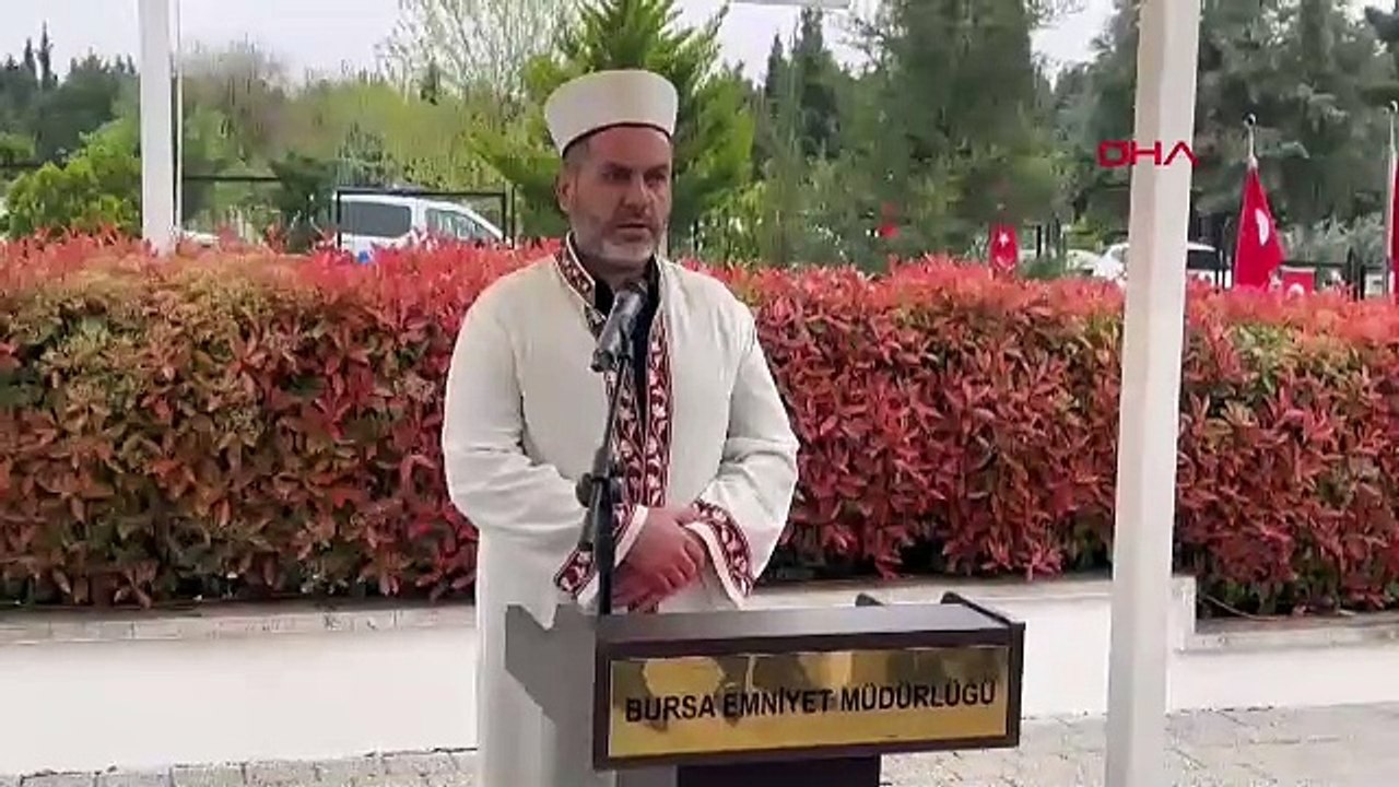 Bursa Emniyet Teşkilatı, Polis Şehitliği\'ni ziyaret etti