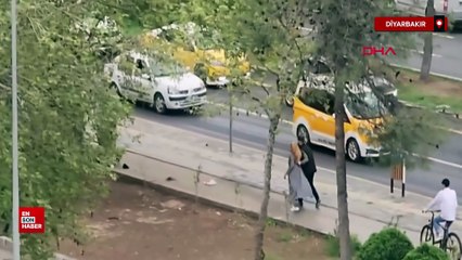 Diyarbakır'da adliye önünde tekmeli-yumruklu kavga