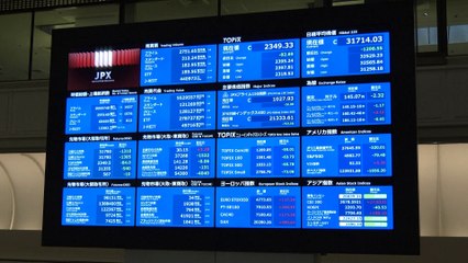 Caen las bolsas en el primer dia de vigencia de las tarifas de Trump