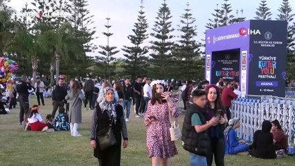 Her şey ön sırayı kapmak için: Maraton koşar gibi konsere koştular