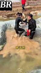 New_Funny_Video_2025,_New_Comedy_Video_2025_#health_#relaxing_#funny_#comedy_#meditation(360p)(1)