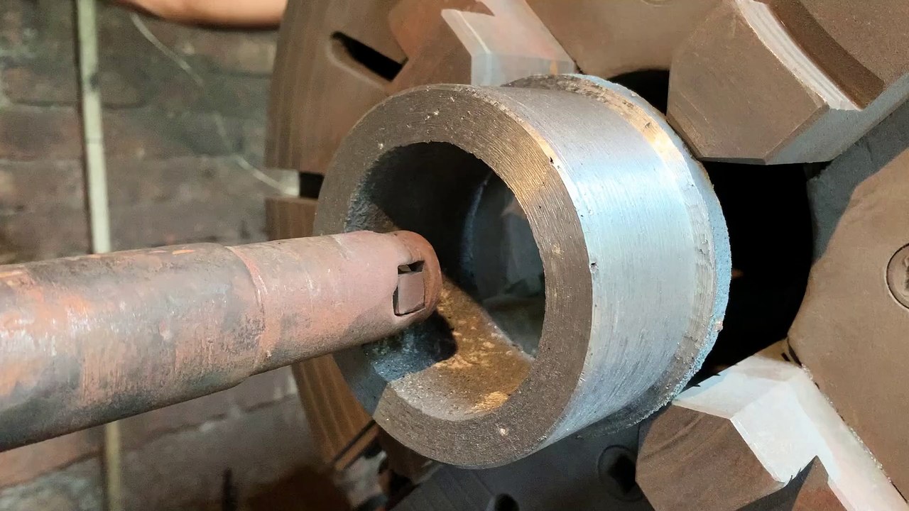 ROUND RING