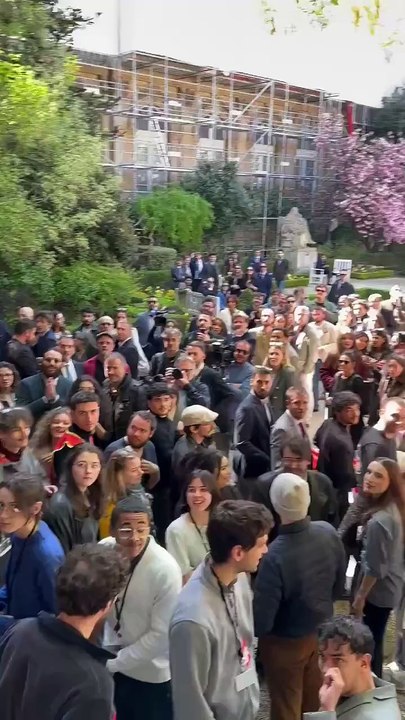 Tensions - Deux journalistes du magazine "Frontières", dont Jordan Florentin, exfiltrés de l'Assemblée Nationale après des pressions et des slogans contre eux de la part du Nouveau Front Populaire