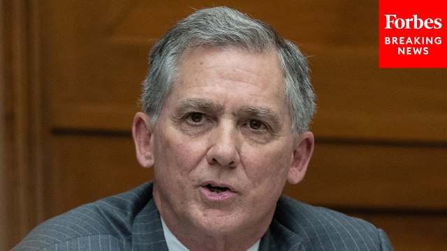 'Congress Must Step In': French Hill Tears Into Biden-Era CFPB Digital Payment Rule