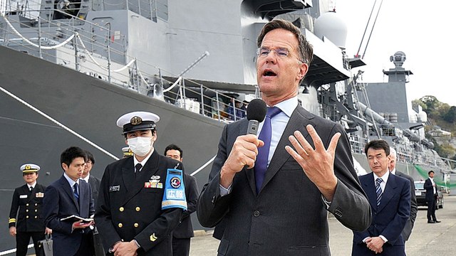 Rutte pide no ser ingenuos con Pekín por la expansión de las Fuerzas Armadas chinas
