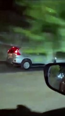 Graban y exponen a conductores yendo en contravía en anillo periférico