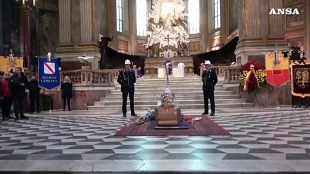 Nel Duomo di Napoli l'ultimo saluto a Roberto De Simone