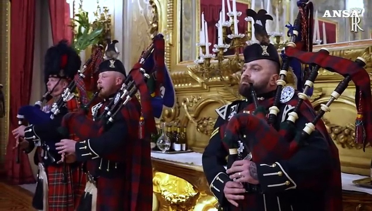 Al Quirinale l'esibizione con le cornamuse dei Royal Pipers