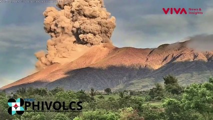 Detik-detik Gunung Meletus Semburkan Abu Vulkanik 4 Km