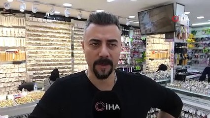 Bir poşet dolusu altını, sahiplerine teslim etti