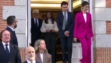 La Reina Letizia arrasa con su doble estreno en clave 'working'