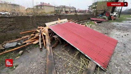 Yüksekova'yı fırtına vurdu: Çatılar uçtu, araçlar hasar gördü