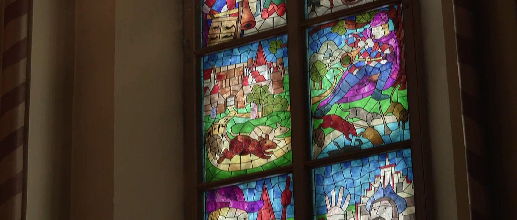 The.Piper.2023.720p.WEB-DL.HIN-ENG.x264.ESub-katmoviefix.gay