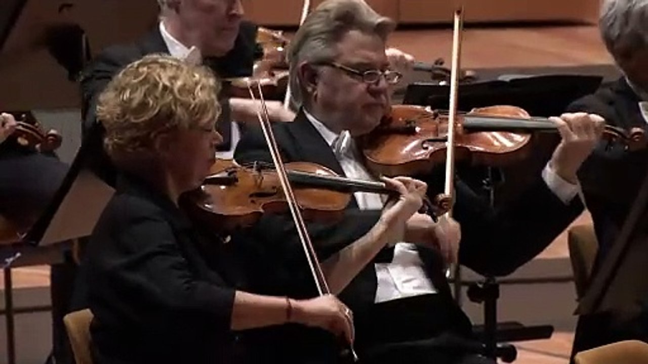 Brahms: Ein deutsches Requiem / Thielemann · Filarmónica de Berlín