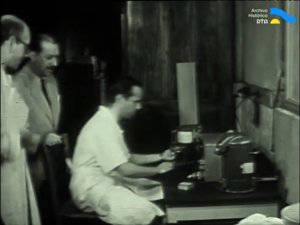 AV-5965 [Entrevista a Bernardo Houssay para Noticiero TV de Canal 7]