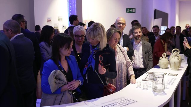 Font Vella celebra 150 años con una exposición que une arte, tradición y futuro