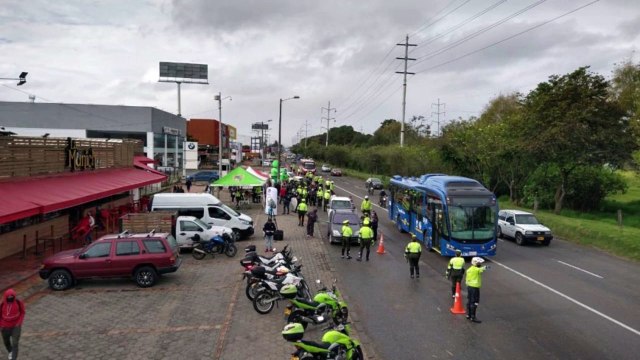 Nueva señal de tránsito para Semana Santa: esto deben saber los que viajan en carro o moto