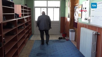 Camiden çaldıkları yangın tüpünü birbirine sıktılar; bayılan arkadaşına gaz sıkmaya devam etti