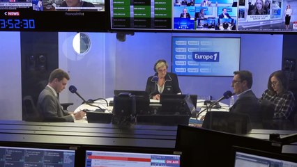 Des journalistes de Frontières exfiltrés lors d'une manifestation de collaborateurs du NFP à l'Assemblée