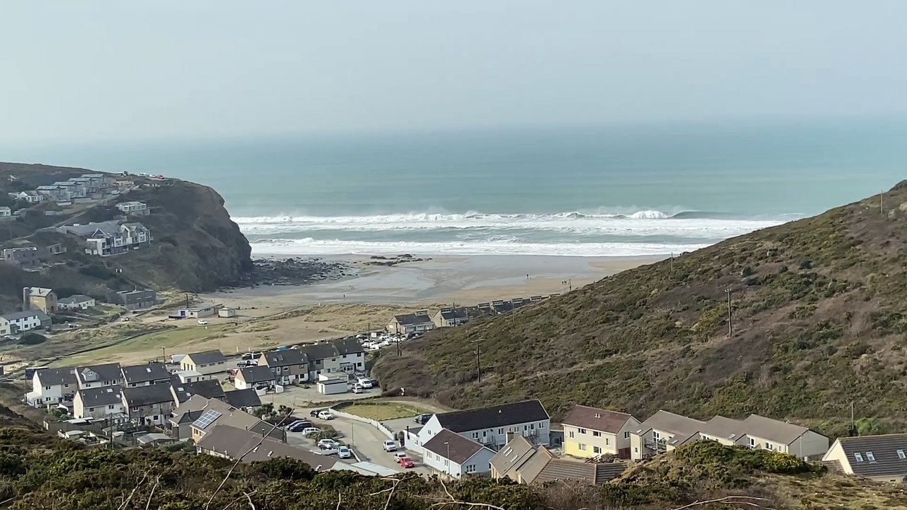 Waves at Porthtowan in Cornwall - Video by Andrew Townsend