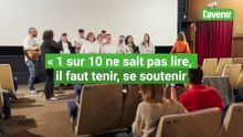 A Virton, le groupe des Agitateurs a chanté la chanson qu’ils ont écrite devant le public cinéphile