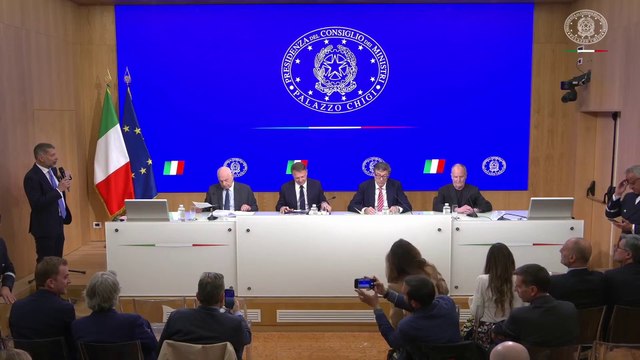 Def, via libera dal Consiglio dei ministri. Crescita del Pil dimezzata