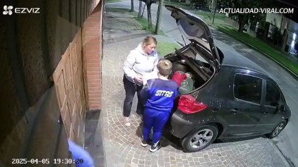 VIDEO: ¡Corrieron! Una familia se salvó de milagro de un intento de robo