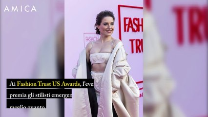 Raccolti disordinati e chignon da ballerina: gli hairstyle dei Fashion Trust US Awards