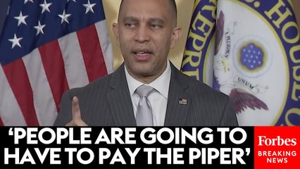 Hakeem Jeffries: Dems Will 'Aggressively' Pursue Potential Insider Trading By Lawmakers After Tariff Bounce