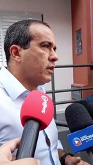 Em entrevista nesta quinta-feira (10), durante cerimônia para a assinatura do termo de concessão de 26 sobrados na Rua Odete Vilares e a entrega da urbanização na regiao do Mandé Dendê, em Rio Sena, Bruno levantou a possibilidade de ocorrer umaluta armada