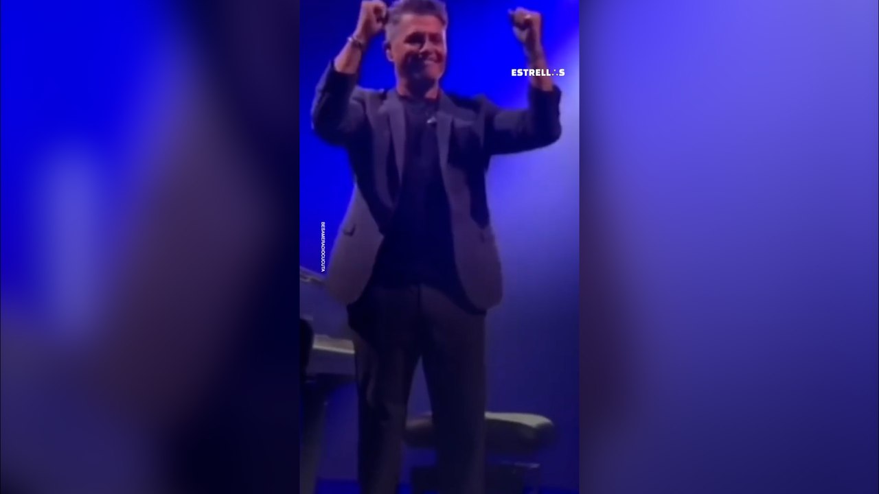 Alejandro Sanz para su concierto para responder a fan: “Me encantan los tipos seguros de sí mismo”